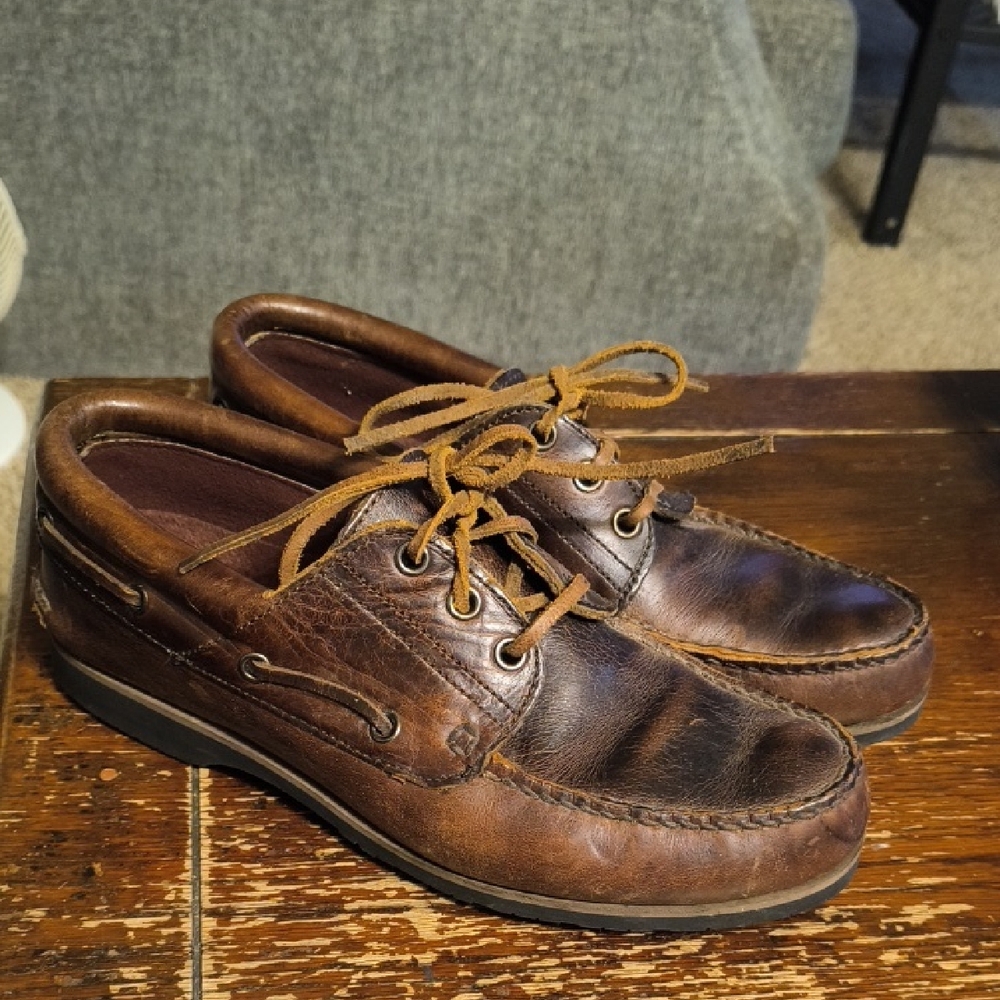 H.H.B. Watermocs Size 8.5 Pre Owned , Needs Leather Cleaner